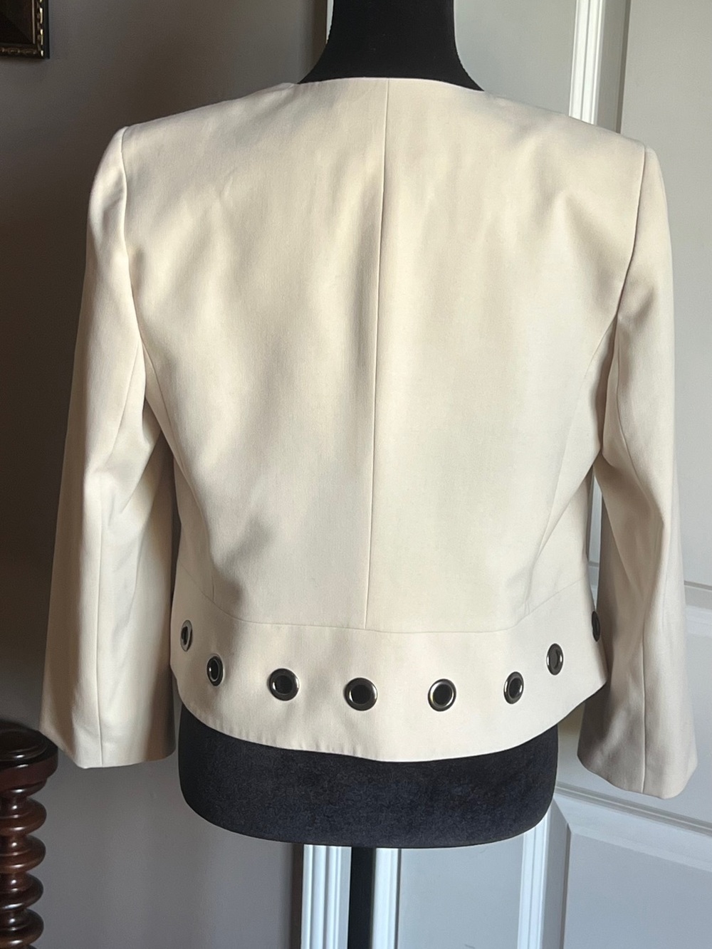 Jones Studio Cream Open-Front Blazer with Grommet Detail - Picture 6 of 8